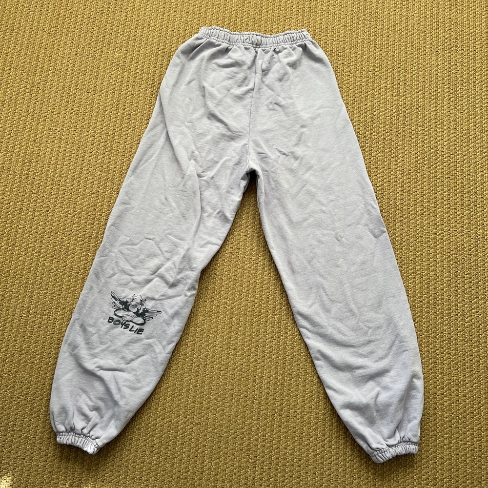 Boys Lie Sweatpants in great condition